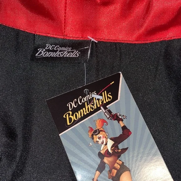 DC Comics Bombshells Women's Robe - Size OS - Picture 9 of 11